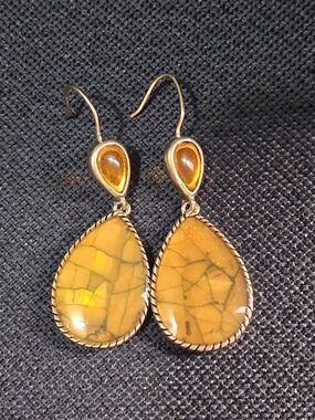 Liz Claiborne Gold Tone 2 Tier Amber Color Teardrop Dangle Earrings